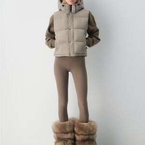 Brand New Aritzia Super Puff Vest – Modern Taupe XS